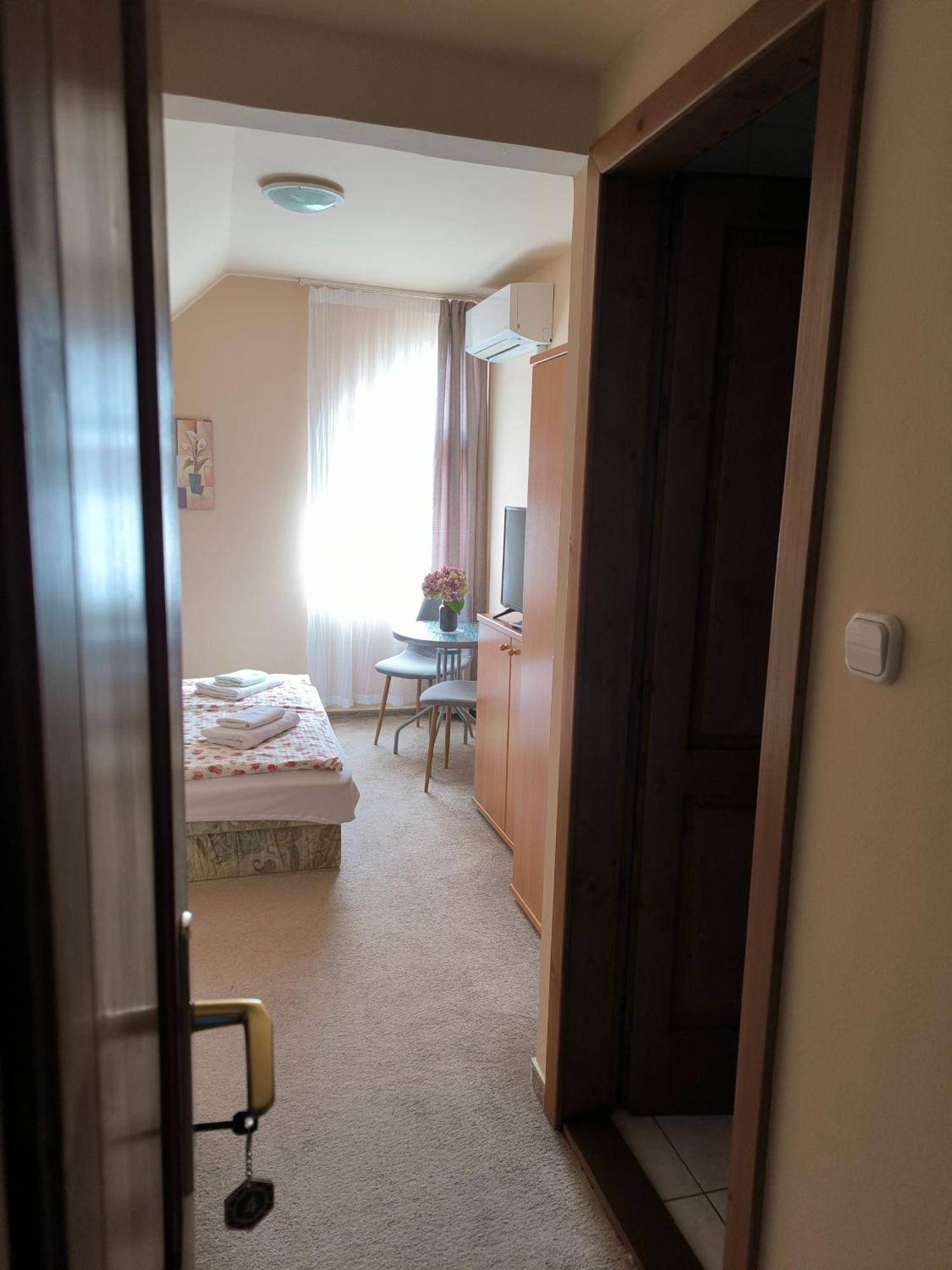 Korona Panzio Bed & Breakfast Balatonberény Екстериор снимка